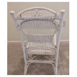 LL - Vintage White Wicker Chair