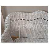 UL - White Wicker Sofa
