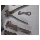 (BS) Assorted Vintage and Other Han...