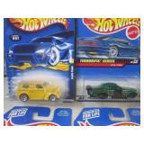 (EC1) Assorted Hot Wheels in Packag...