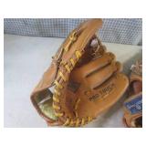 (EW2) 5 Assorted Baseball Gloves...