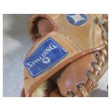 (EW2) 5 Assorted Baseball Gloves...