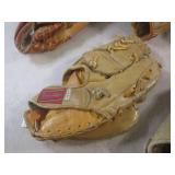 (EW3) 5 Assorted Baseball Gloves...