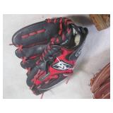(EW4) 5 Assorted Baseball Gloves...