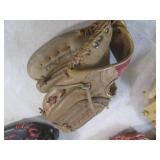 (EW4) 5 Assorted Baseball Gloves...