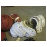 (CS) Assorted Footballs, Basketball...