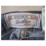 (CS) 5 Pairs of Jeans - Levi Straus...