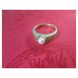 (CNTR) Avon 8K Gold Plated Ring wit...