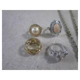 (CNTR) 4 Rings and 3 Necklaces / 1 ...