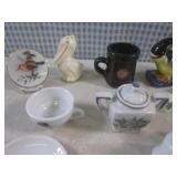(EC1) Assortment of Vintage Ceramic...