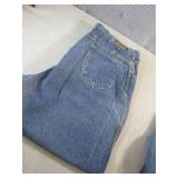 (CSB) 5 Pairs of Jeans - Lee, Marit...