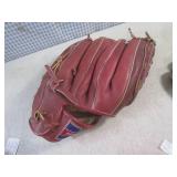 (EW6) 5 Assoorted Baseball Gloves...