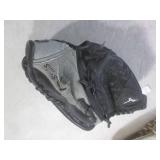 (EW6) 5 Assoorted Baseball Gloves...