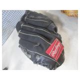 (EW5) 5 Assoorted Baseball Gloves...