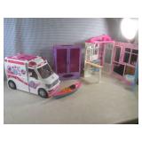 (EW6) Barbie Accessories - Ambulanc...