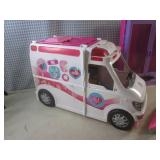 (EW6) Barbie Accessories - Ambulanc...