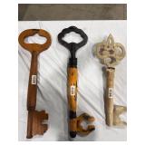 Set of 3 Decorative Wooden Keys
