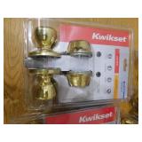 (5) Kwikset Tylo Polished Brass Entry Door Knob and Double Cylinder Deadbolt Combo Pack with Microban Antimicrobial Technology