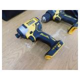 DEWALT ATOMIC 20-Volt MAX Lithium-Ion Cordless Combo Kit (2-Tool) with, Charger and Bag