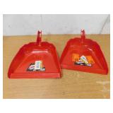 (2) Libman Dust Pans