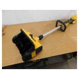 DEWALT 10 in. 20-Volt MAX Battery Powered Snow Shovel Snow Thrower with Adjustable Direction and Telescopic Handle-Tool Only