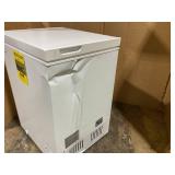 Vissani 5.0 cu. ft. Manual Defrost Chest Freezer with LED Light in White Model # HMCF5W5 (Transit Damage, See Photos)