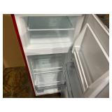Galanz 22 in. 7.6 cu. ft. Retro Top Freezer Refrigerator, Hot Rod Red Model # GLRF76TMRDER2 (Used, Minor Transit Damage, See Photos)