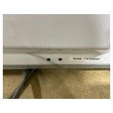 BLACK+DECKER EM925AZE-P 0.9 Cubic Foot 900 Watt Stainless Steel Microwave with Turntable, Cu.Ft, Black/Silver Model # EM925AZE-P (Used)