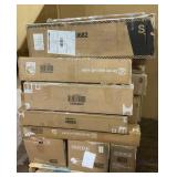 PALLET OF WHOLESALE Christmas Trees