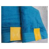 2 Distant Lands Bath Towels 30 x 54...