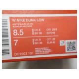 Nike Dunk Low Tennis Shoes...