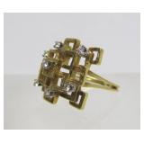 Wonderful Solid 18K Gold Brutalist Design Ring w/Diamonds
