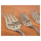 404-grams (total) Sterling Silver Soild Pierced Fish Serving Fork 9-3/4", Solid Cold Meat Serving Fork 9" (x2) - Francis I by Reed & Barton