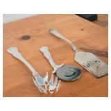 Lot of (3) 386-grams (total) Silverplated Flatware - Vintage (Italy) Cake Server, FB Rogers Pizza Cutter, FB Rogers Pasta Server