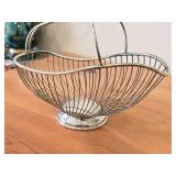 Vintage 355-grams Silverplated Wire Wine Bottle Holder / Caddy (Italy)