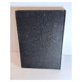 Tamotsu Yato - Young Samurai: Photographs of Japan