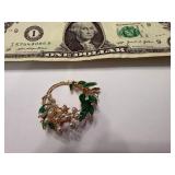 ASSORTMENT OF JEWLERY