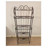 Scrolled Wire Folding Baker