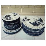 Blue and White Grape Motif Pierced Rim Dinner and Salad Plates Set