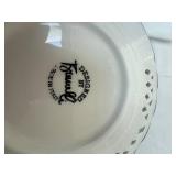 Blue and White Grape Motif Pierced Rim Dinner and Salad Plates Set