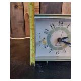Wards Airline Mid Modern Bedside Clock Radion, Clock Works and Radio Powers Up.