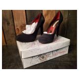 Beautiful Size 8 Unused Womens high heels / Very Collectible Ed Hardy Brand