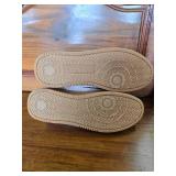 LEVI Sneakers Mens 9.5 LIKE NEW