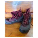 Nike Air Wild Mid Shoes Size 8