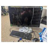 HP Desktop Monitor Bundle with Dell Keyboard, HP Mouse, Labtec Speakers, Copy Paper, and Workshop Cord