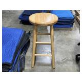 Wooden Bar Stool with Round Seat