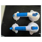 Faribault Woolen Mill Company Plaid Throw Blanket In Orig Pkg Retailed for $79.99 with 2 Suction Grab Bars