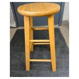 23-Inch Wooden Stool with Round Seat & 60" Long Entrance Mat