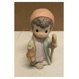 Precious Moments "Shephard and the staff" E2800