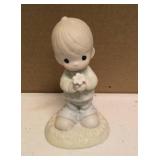 Precious Moments Figurine "Mommy I love you" Item#109975
